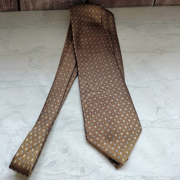 Stonehenge Silk Necktie Gold/Brown Geometric Pattern Men's Tie - Picture 3 of 11